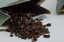 Load image into Gallery viewer, Black Oolong Tea Leaves - Jing Si Books & Cafe