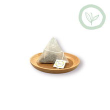 Load image into Gallery viewer, Osmanthus Oolong Triangular Teabags 桂花白金烏龍三角立體茶包20入 Best by 1/25/2026
